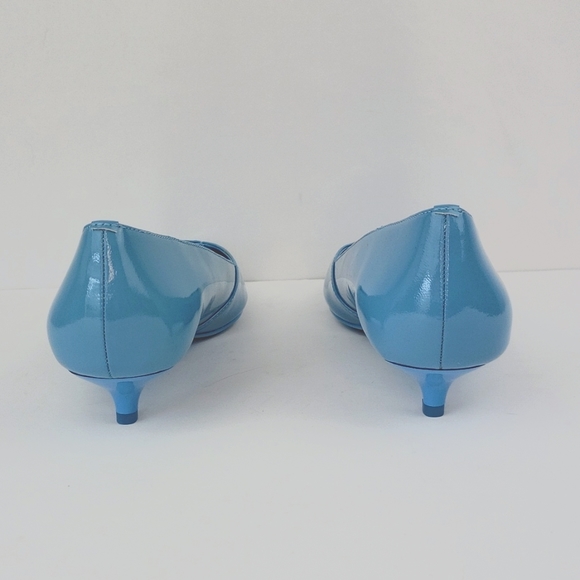 Cakvin Klein Patent Leather Pointy Toe Low Kitten Heel Pump Baby Blue Sz 7.5 - Picture 4 of 11